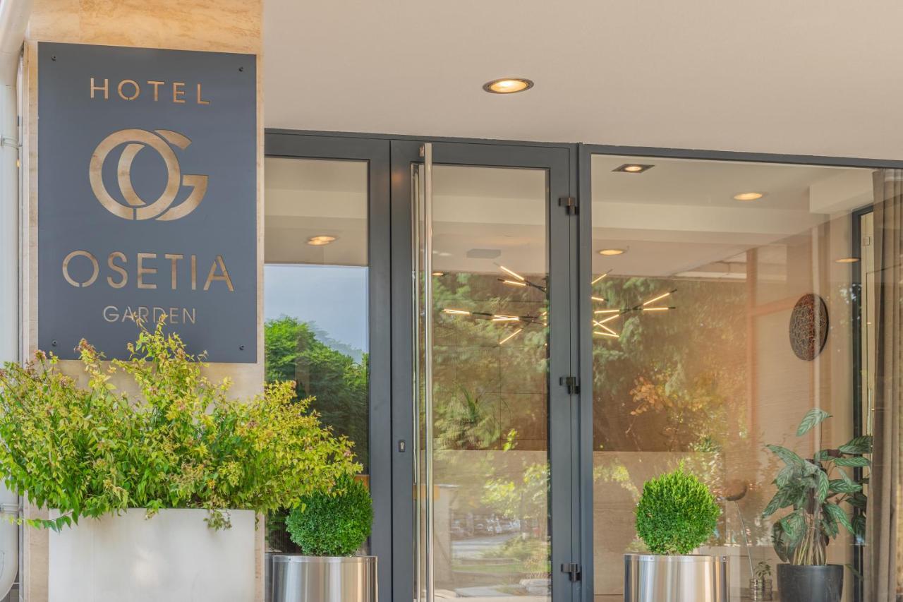 Hotel Osetia Garden Momchilgrad Esterno foto